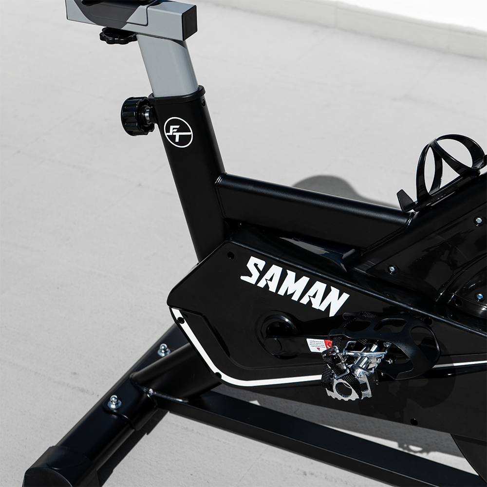 FT-28007-indoor-saman-detalle-logos