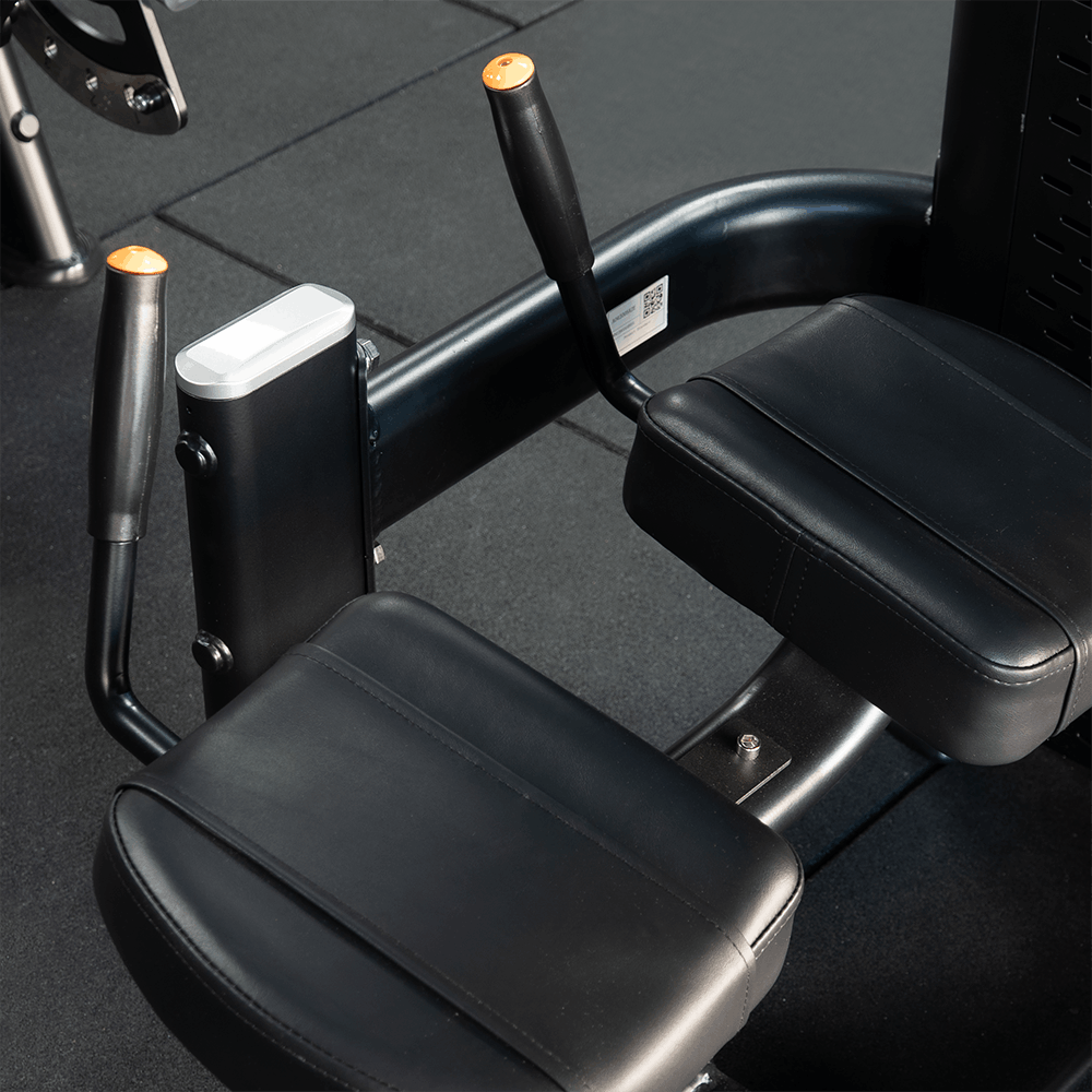 SE-28735-patada-gluteo-apoyo-brazos